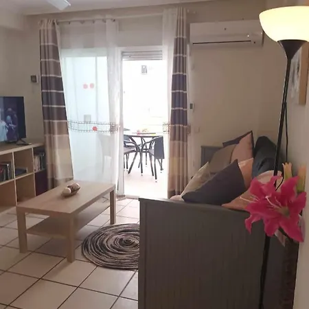 Relax With Pool Apartment